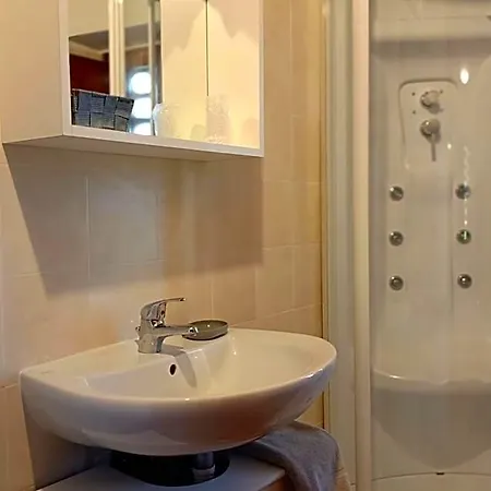 לינה וארוחת בוקר Rovere Dalla Riva 3*